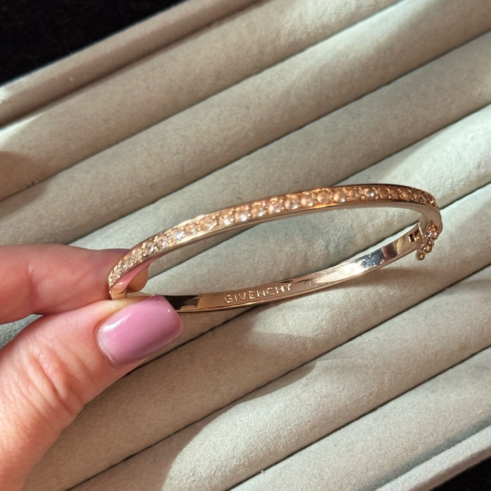 Vintage Givenchy bracelet - Picture 5 of 6